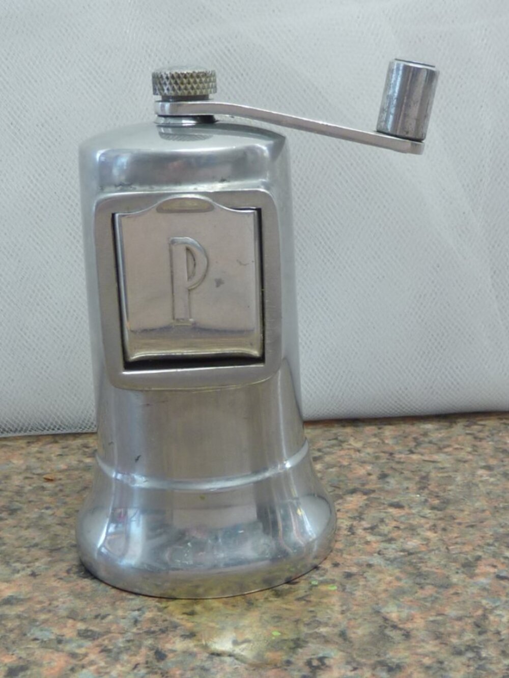 Vintage 4 inch PERFEX PEPPER GRINDER MILL made in France solid cast aluminum.